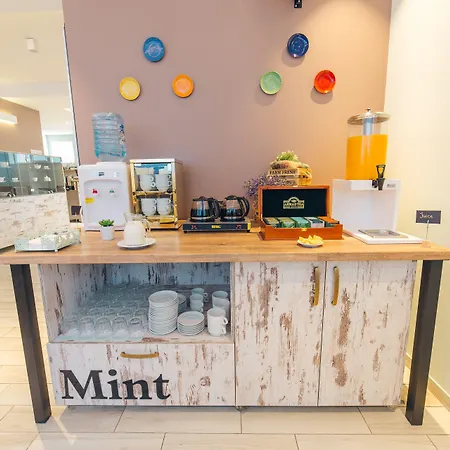 加尔尼薄荷酒店 酒店