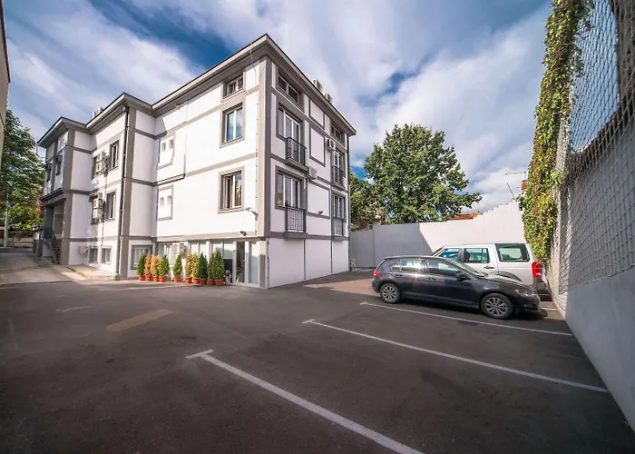 غارني مينت 4* بلغراد